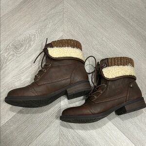 Brown Ankle Boots with Cream Cuff